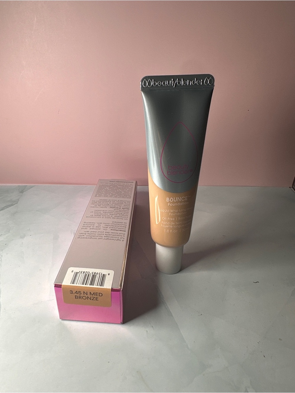 beautyblender Bounce Liquid Whip Foundation - 3.45N Medium Bronze (Warm Tan)